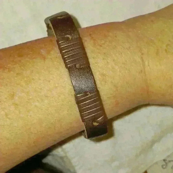 Handmade Leather Unisex Bracelet - Picture 2 of 4